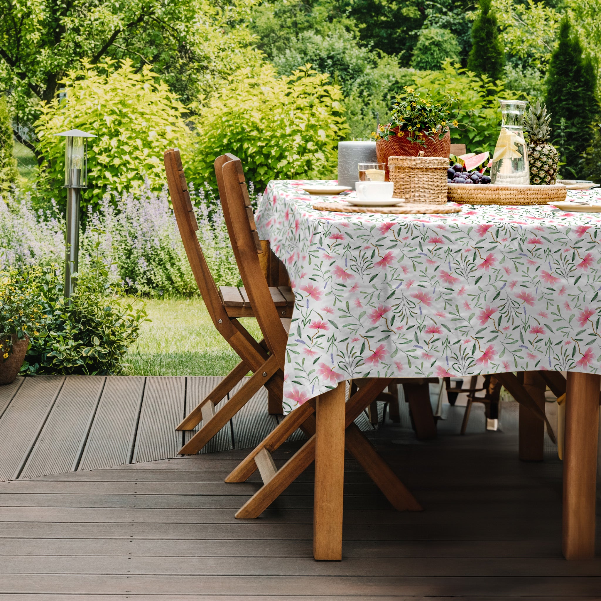 Nuni tablecloth