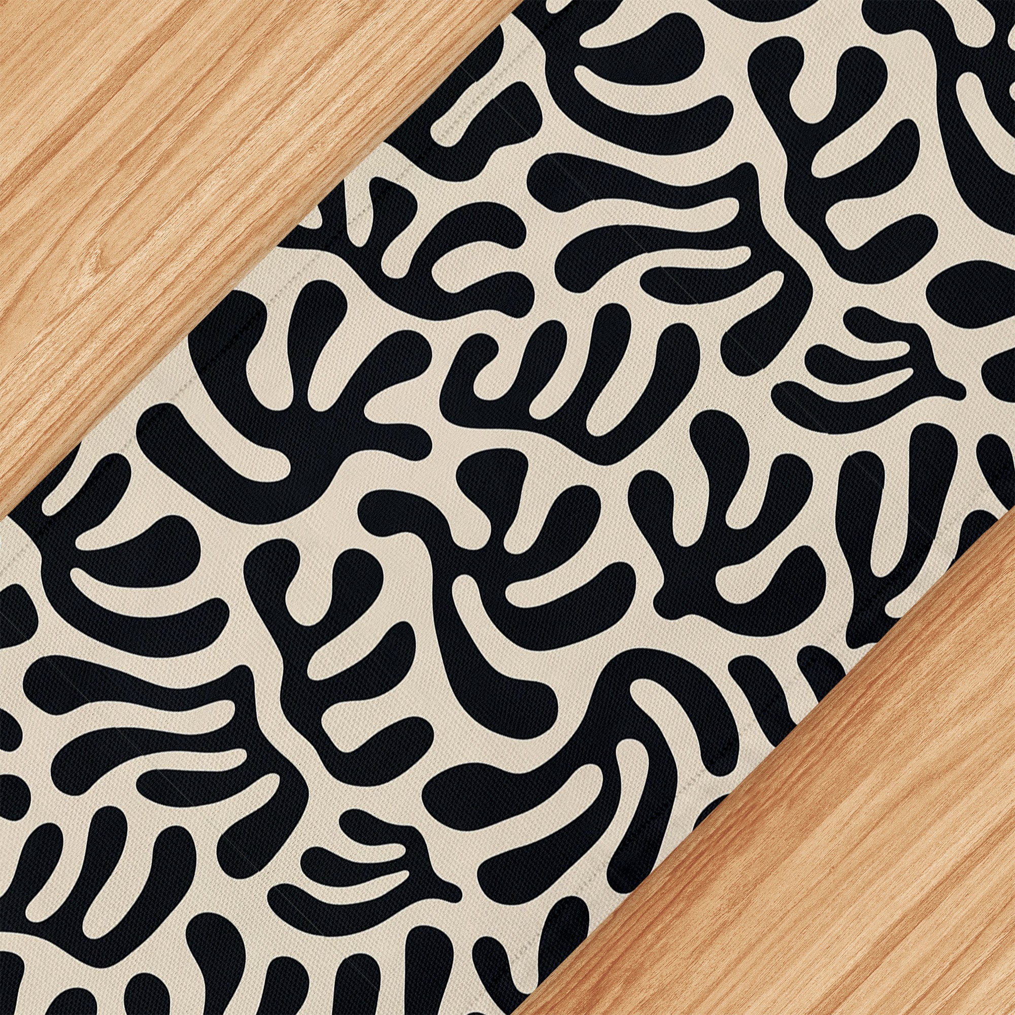 Serenel Table Runner