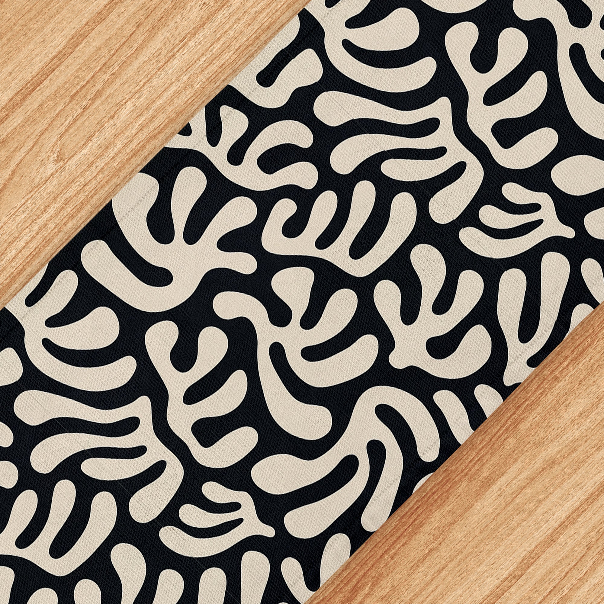 Serenel Table Runner
