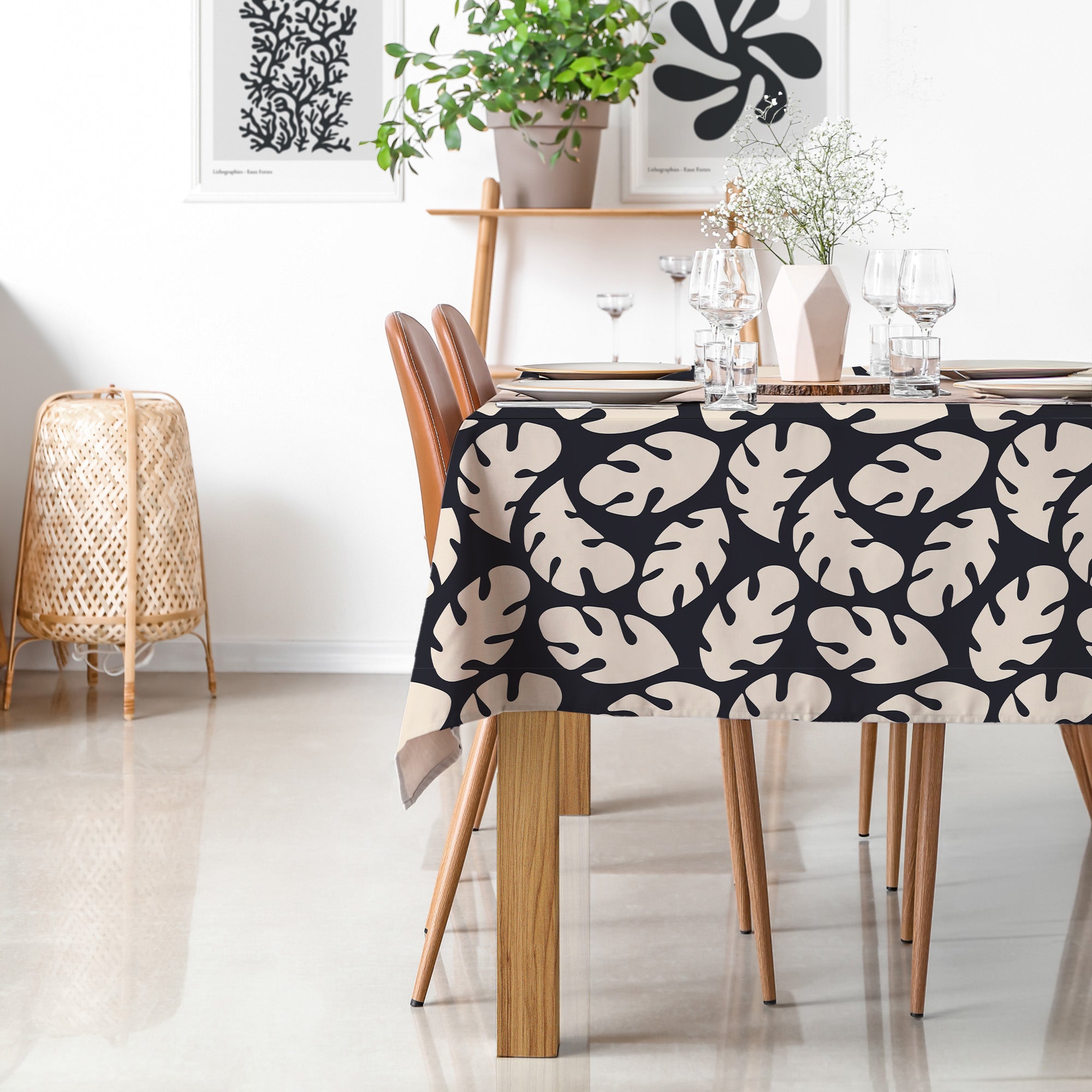 Liora tablecloth