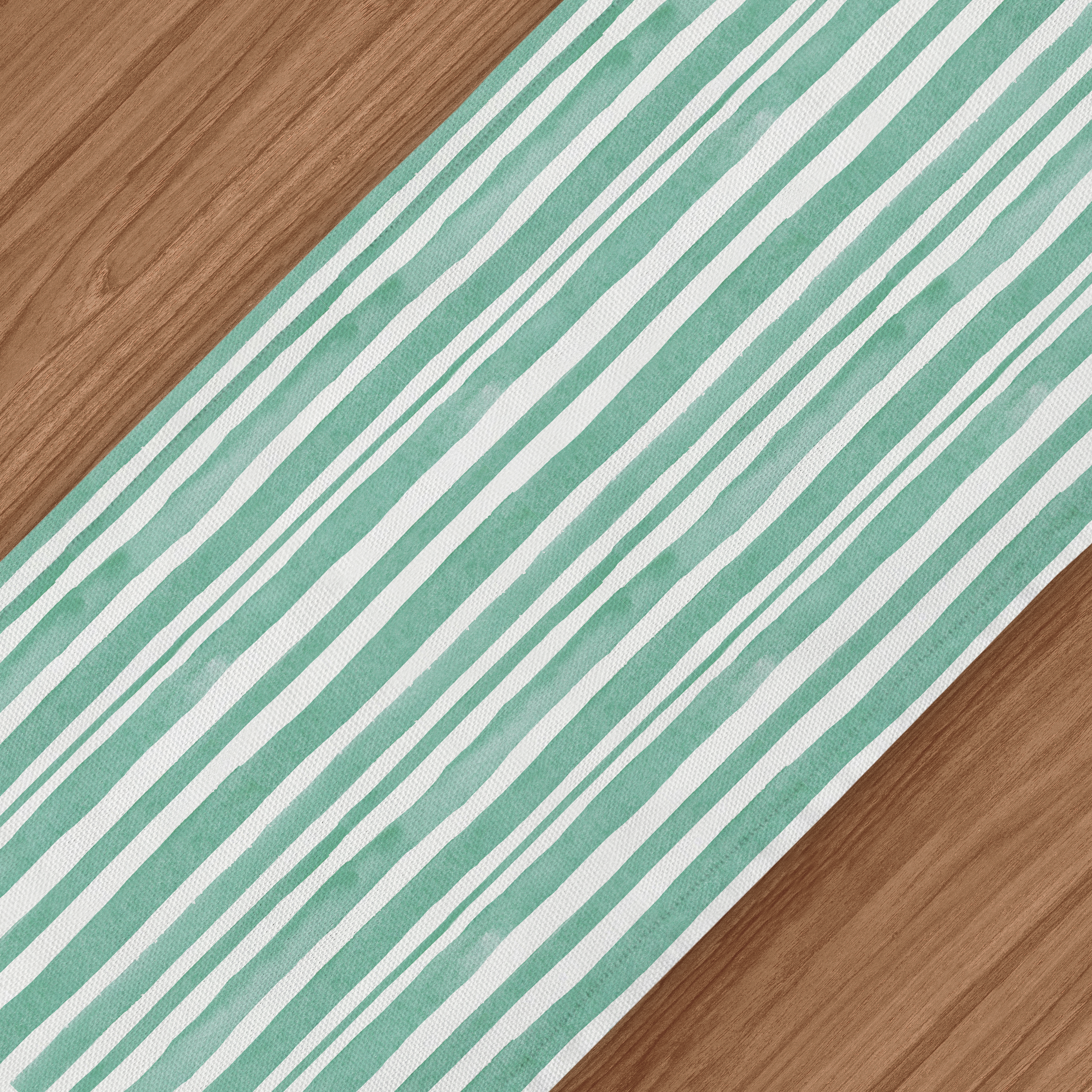 Sisca Table Runner